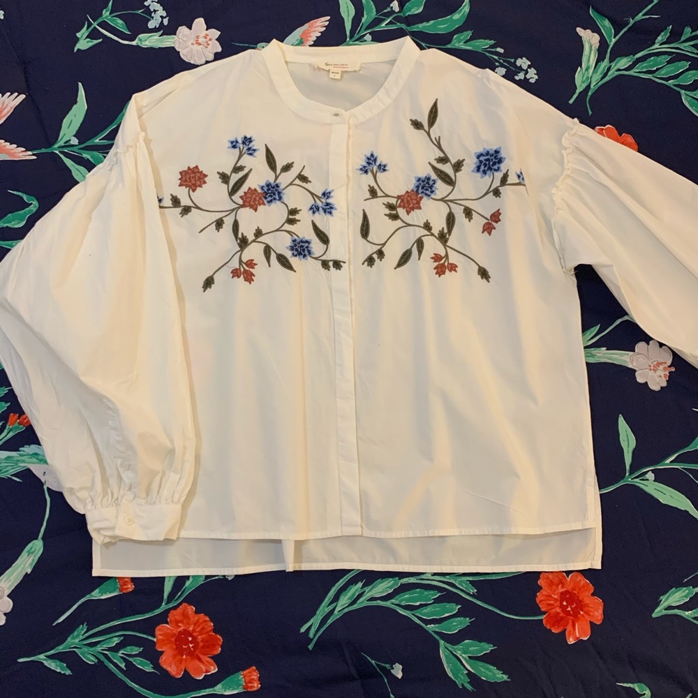 Vince Camuto Embroidered Poplin Blouse - Picture 3 of 5